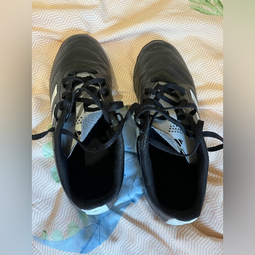 Adidas Black and White indoor turf cleats. Size 5.5Y. Used but very good - Picture 2 of 6
